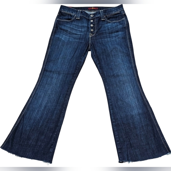 7 For All Mankind Denim - 7 For All Mankind Women's Cropped/Capri With Flare Jeans. Size 28